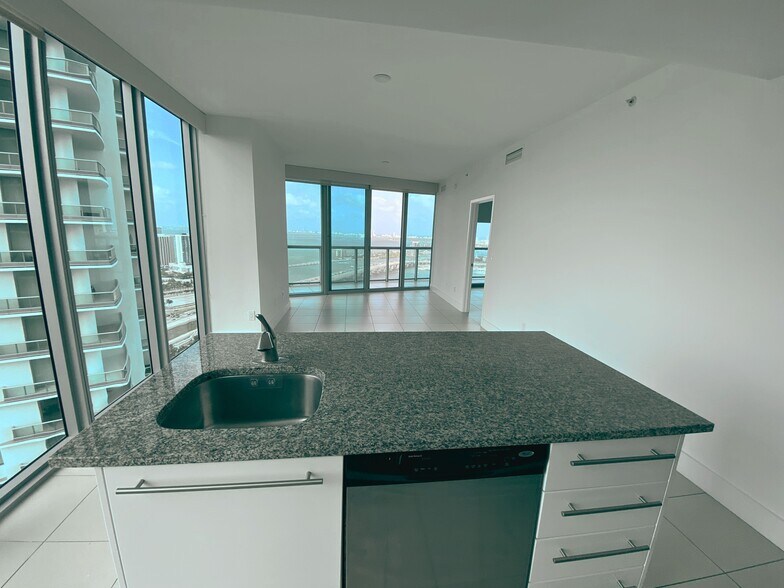 Building Photo - 888 Biscayne Blvd
