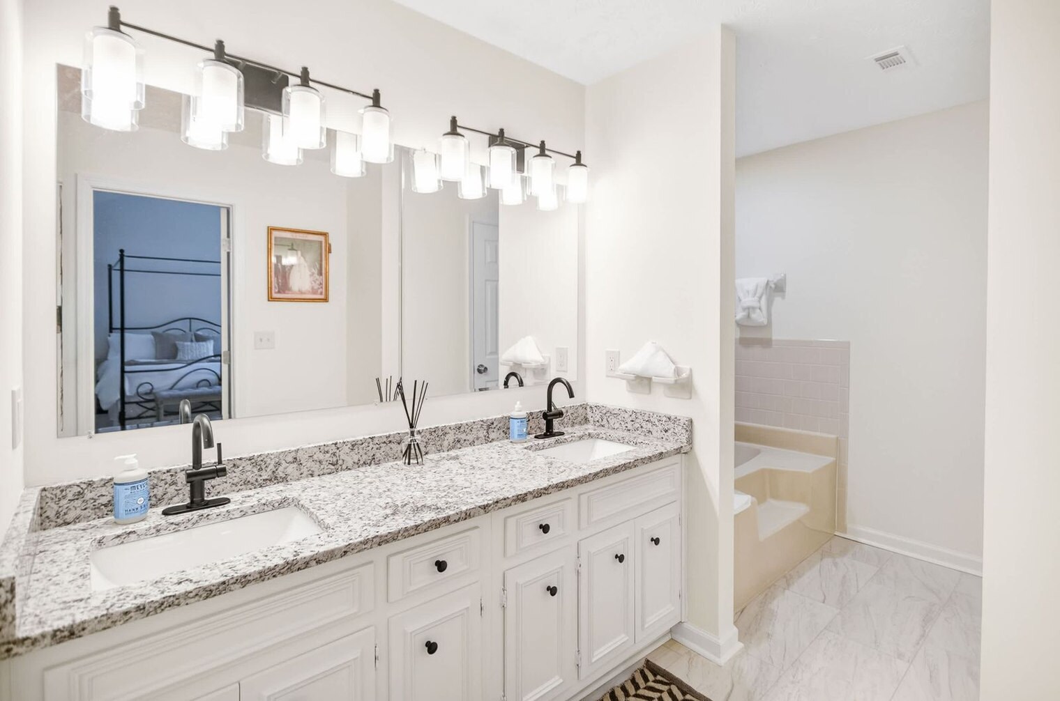 Building Photo - 6536 Monmouth Mews