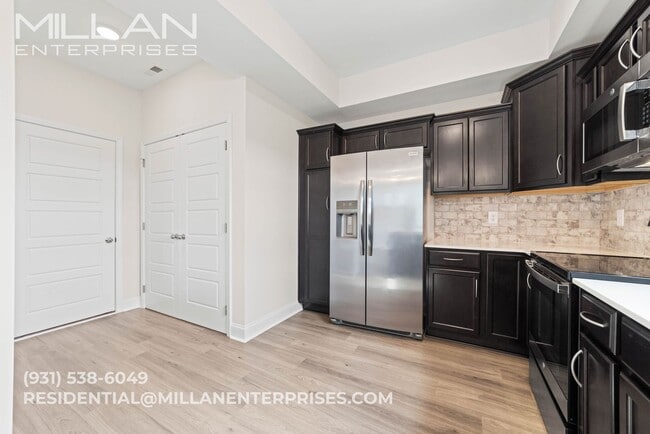 Building Photo - Spacious & Updated 3/2.5 Home Near Fort Ca...