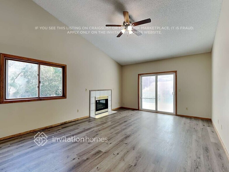 Building Photo - 2337 Windsor Ln
