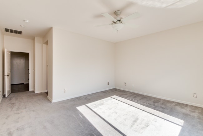 Building Photo - 1841 E Dubois Ave