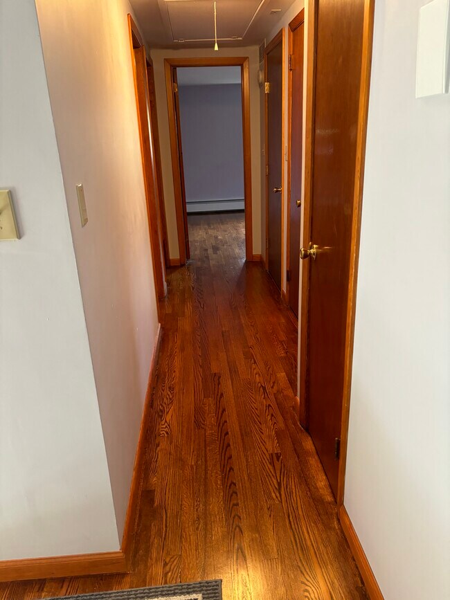 Building Photo - 1 Parksville Rd