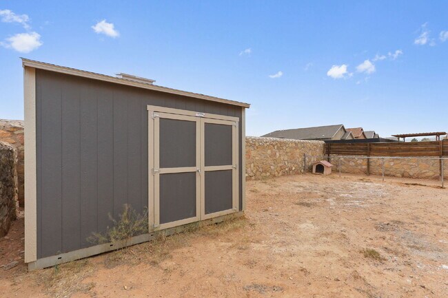 Building Photo - "Charming 3-Bed, 2-Bath Oasis on Dust Storm Lane – Spacious 1,596 Sq Ft Home in El Paso!"