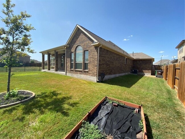 Building Photo - 3445 Francisco Way