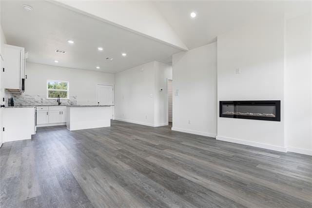 Building Photo - 3426 Sumac Dr