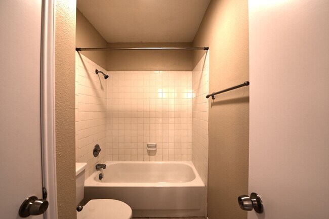 Building Photo - 13706 Winding Hill