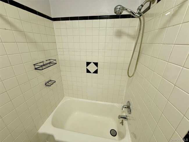 Building Photo - 29 Smith St