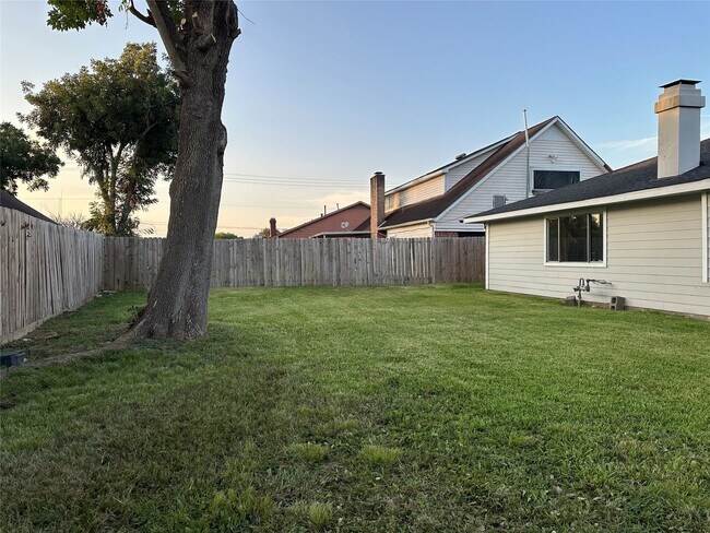 Building Photo - 15770 Chimney Rock Rd