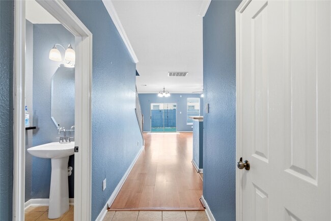 Building Photo - 8030 Singing Sonnet Ln