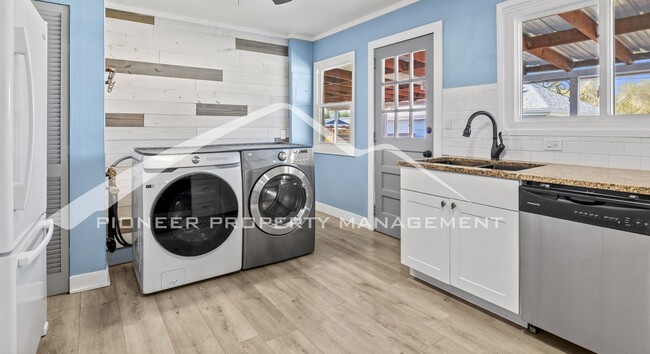 Building Photo - Updated 3-Bedroom Home with Solar, Worksho...