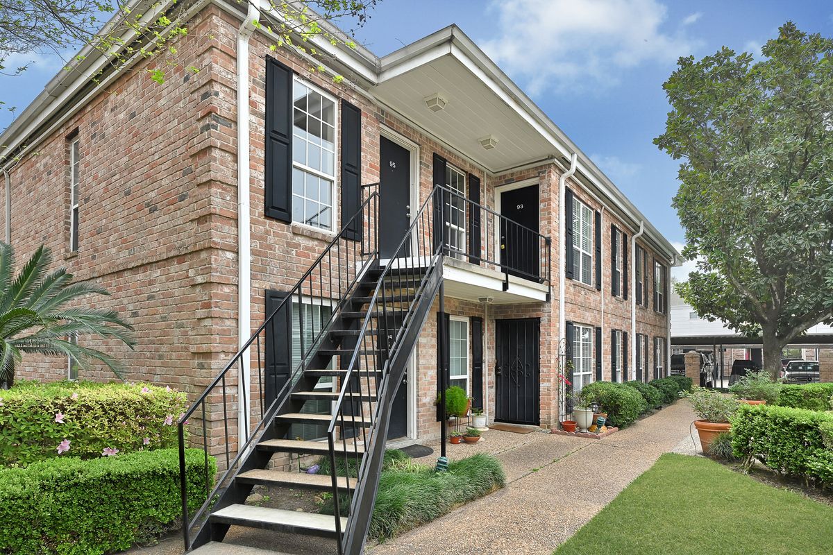 Building Photo - 6410 Del Monte Dr