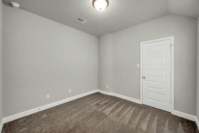 Building Photo - 328 Rise Ln