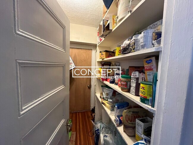 Building Photo - 34 Darling St