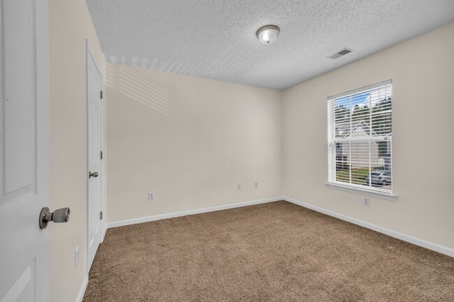 Building Photo - 765 Canyon Oak Loop