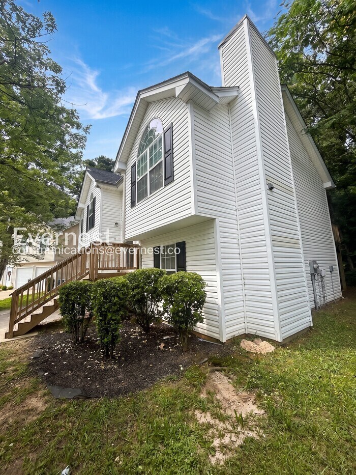 Building Photo - 435 Skif Pond Ct