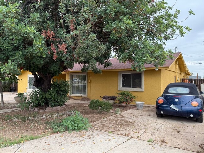 Building Photo - 15607 N Factory St