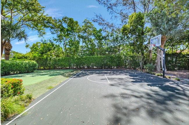 Building Photo - 1054 E Heritage Club Cir