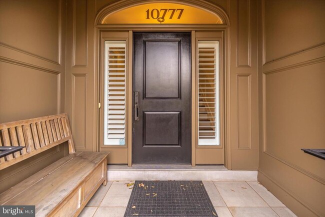 Building Photo - 10777 Symphony Park Dr