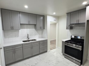 Building Photo - 421 E Acacia Ave