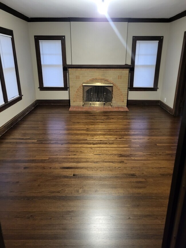 Building Photo - 310 Whittier Ave