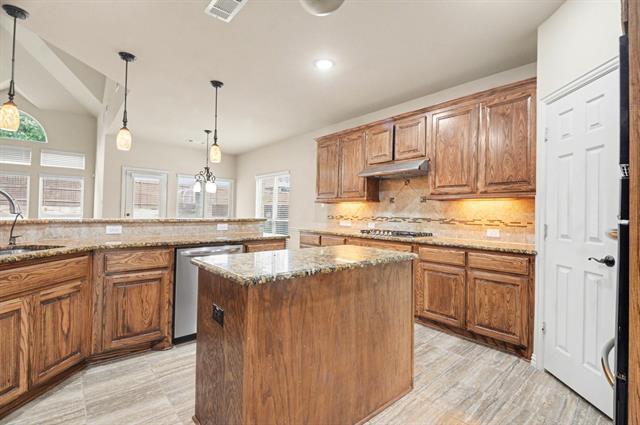 Building Photo - 708 Yarrow St