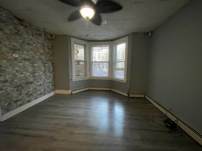 Building Photo - 313 49th St