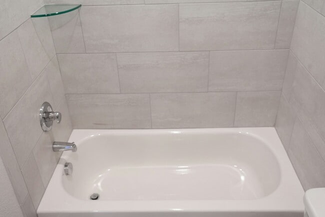 Building Photo - 201 Appalachian Trl