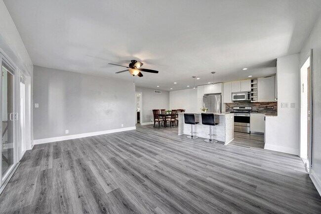 Building Photo - 516 Osprey Dr
