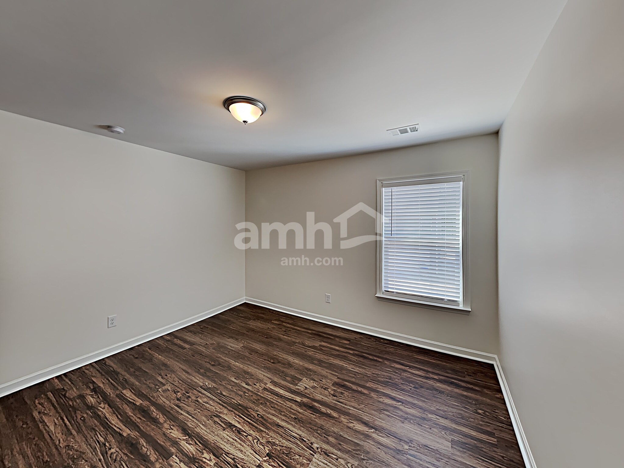 Building Photo - 633 Sunflower Dr