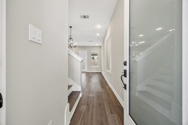 Building Photo - 8451 Berry Brush Ln