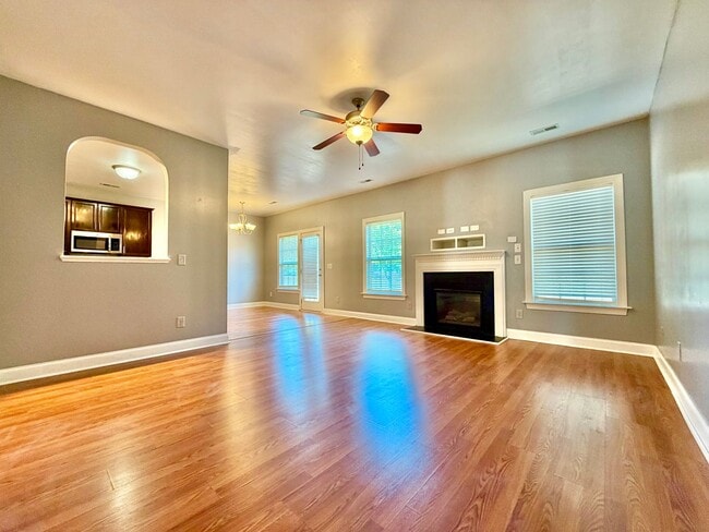 Building Photo - Spacious 3BR/2.5BA Home on Quiet Cul-de-Sac in Knightdale's Churchill Community