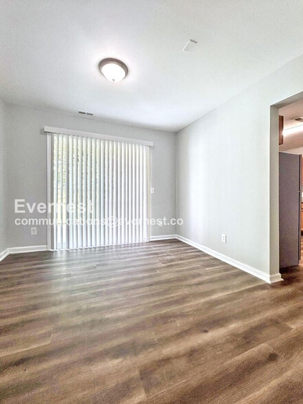 Building Photo - 5731 Laborde Ave