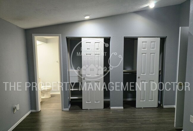 Building Photo - MOVE IN SPECIAL - 4BR/2.5BA Tampa Home | Dual Kitchen Areas, Private Bedroom & Fresh Updates