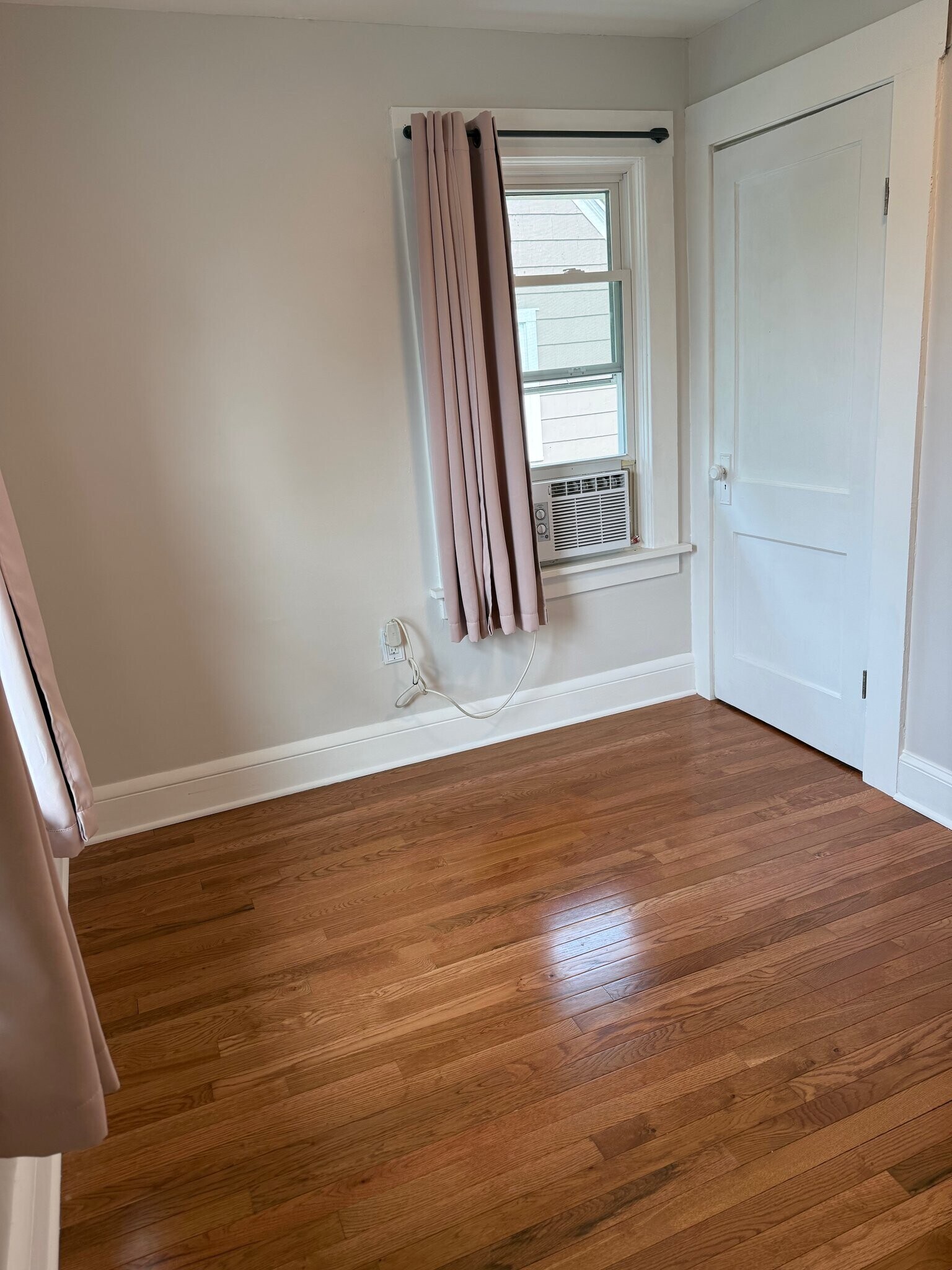 Building Photo - 742 Griswold St
