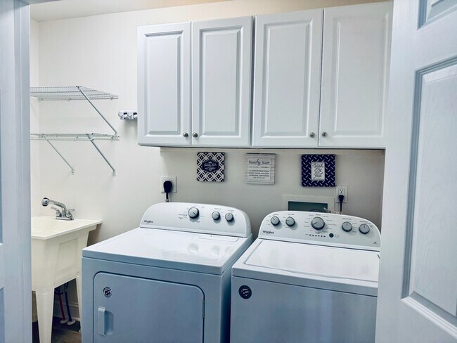 Building Photo - 900 6th St