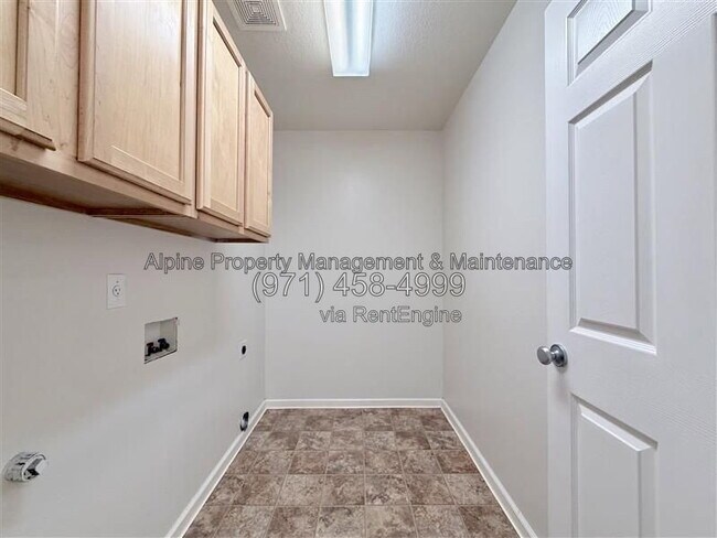 Building Photo - 13592 SW Mapleview Ln