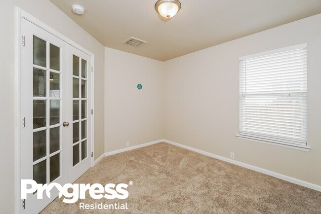 Building Photo - 930 Amber Knoll