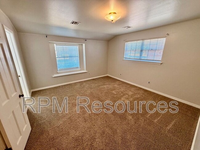 Building Photo - 4120 NW 44th St