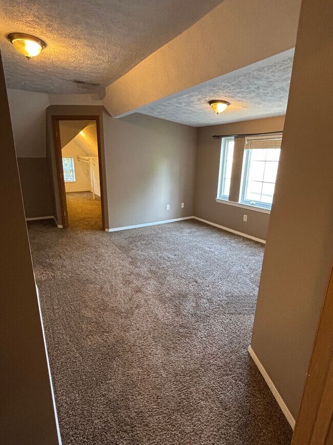 Building Photo - Gorgeous 3 Bed 2 Bath Home Available NOW!!!