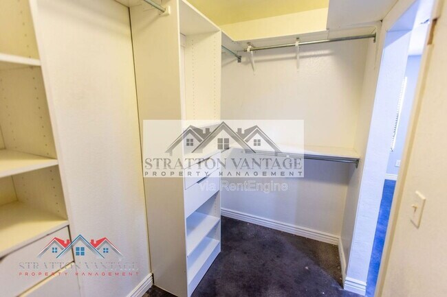 Building Photo - 4821 N 92nd Ln