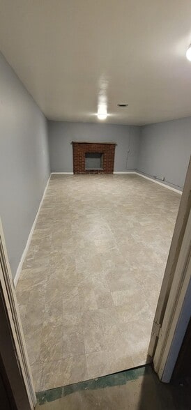 Building Photo - 1018 Willow Dr