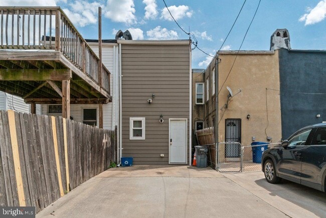 Building Photo - 226 S Patterson Park Ave