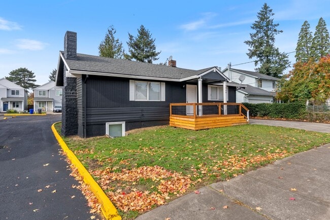 Building Photo - Spacious 5-bed, 2.5-bath home available in...