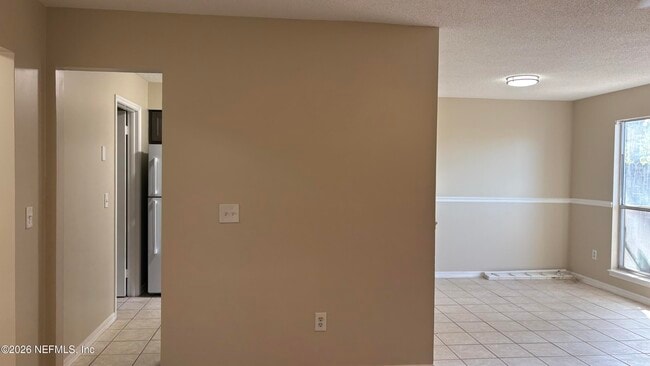 Building Photo - 11467 Fort Caroline Lakes Dr N