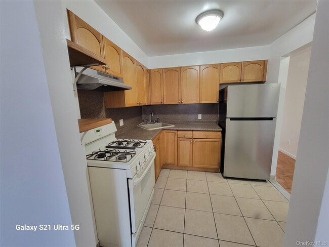 Building Photo - 48-82-82 37th St