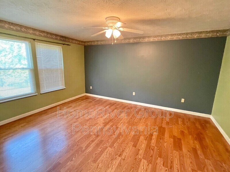 Building Photo - 304 Moosehead Dr