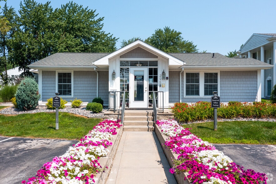 Township Court Apartments 295 N Colony Dr Saginaw MI 48638