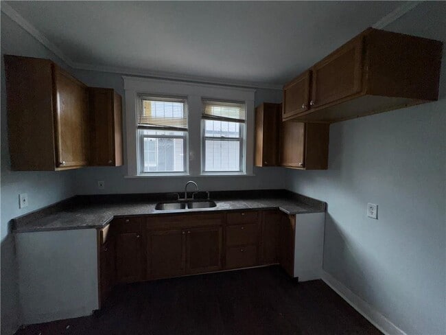 Building Photo - 1462 Lucile Ave SW