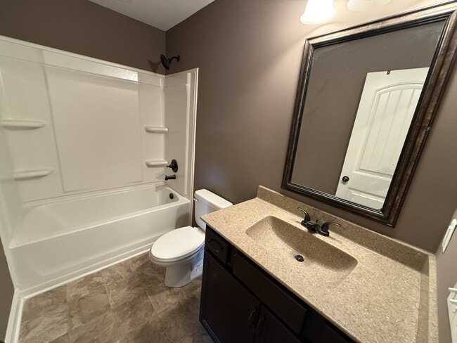 Building Photo - 113 Grassmire Dr