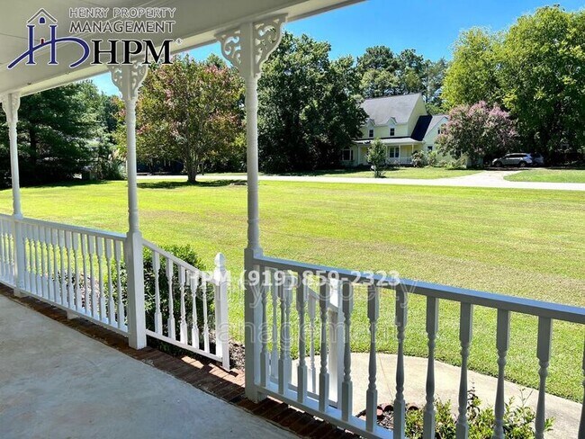 Building Photo - 4301 Ellinwood Dr